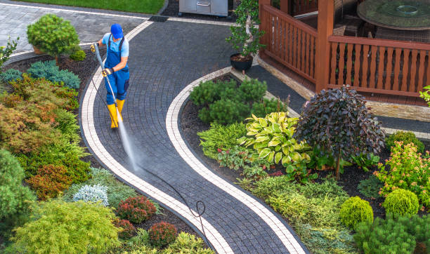 Best Garage Pressure Washing  in Perry, MI